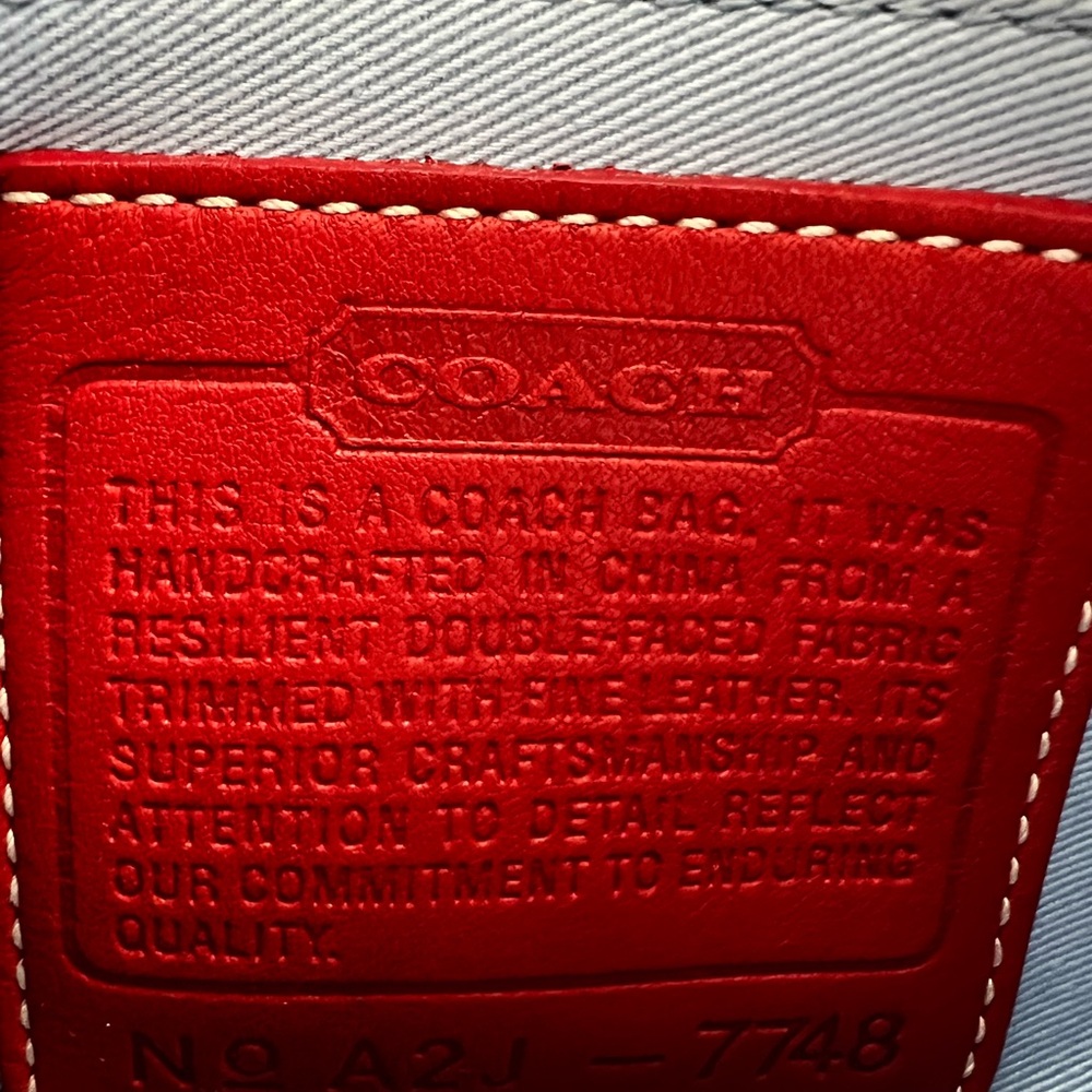 Vintage Coach Hamptons Collection 7748 Demi Baguette Y2K Shoulder Bag - Picture 8 of 9